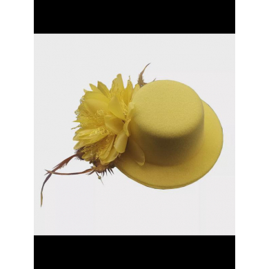 Шляпка на заколке карнавальная "Цветок с перьями", 13 см, цвет желтый (Набор 50 шт.)