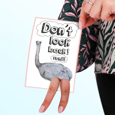 Почтовая карточка интерактивная открытка "Не оглядывайся Беги", 10 х 15 см